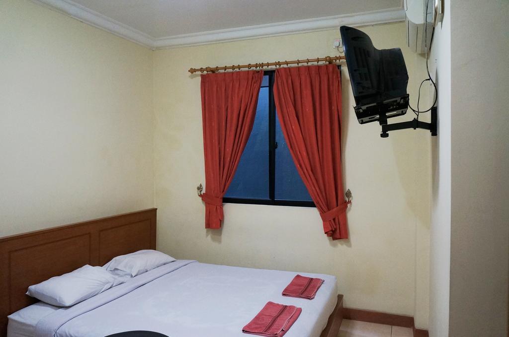Jesnic Hotel Padang  Luaran gambar