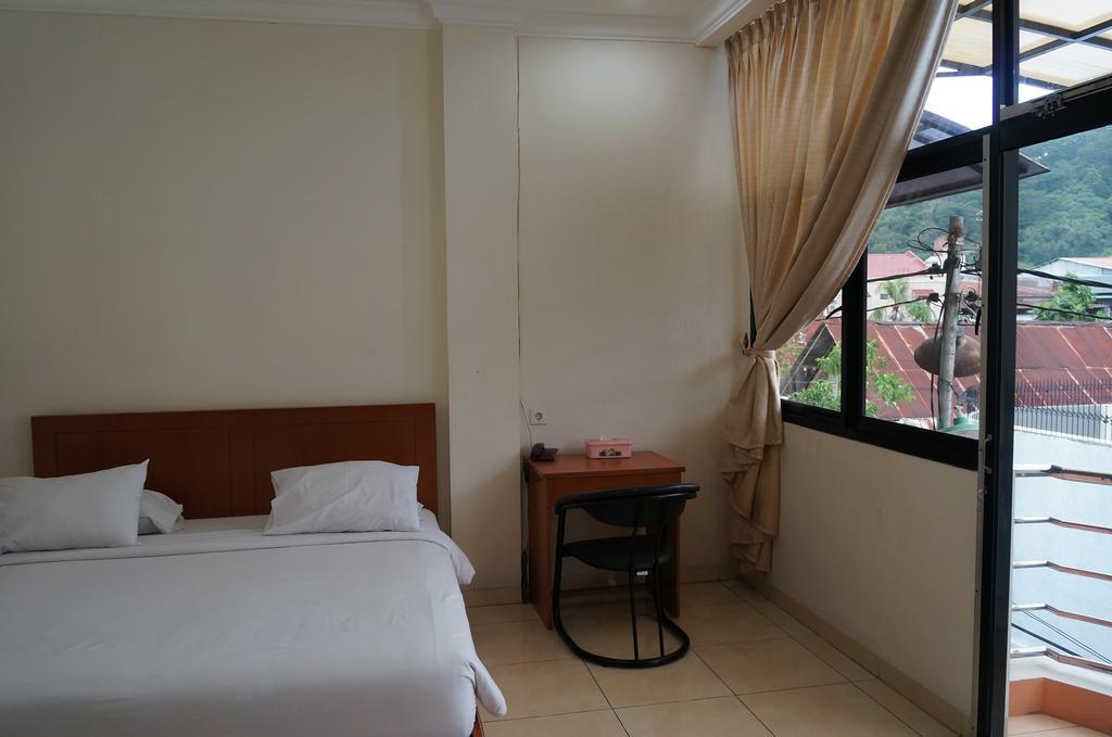 Jesnic Hotel Padang  Bilik gambar