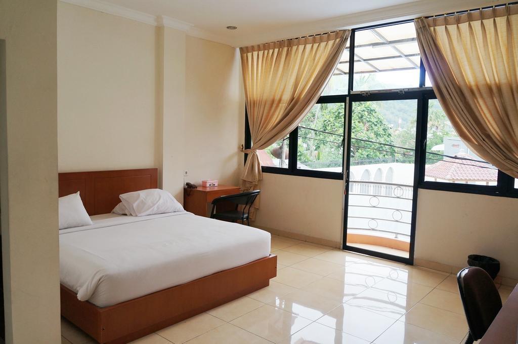 Jesnic Hotel Padang  Bilik gambar